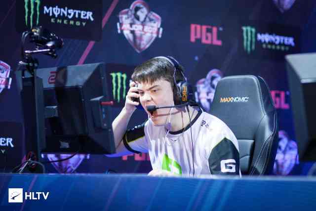 中敷衍了事 中敷衍了事