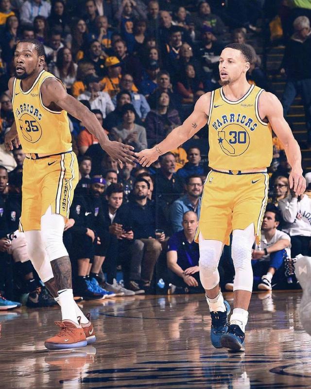 武汉体育中 武汉体育中