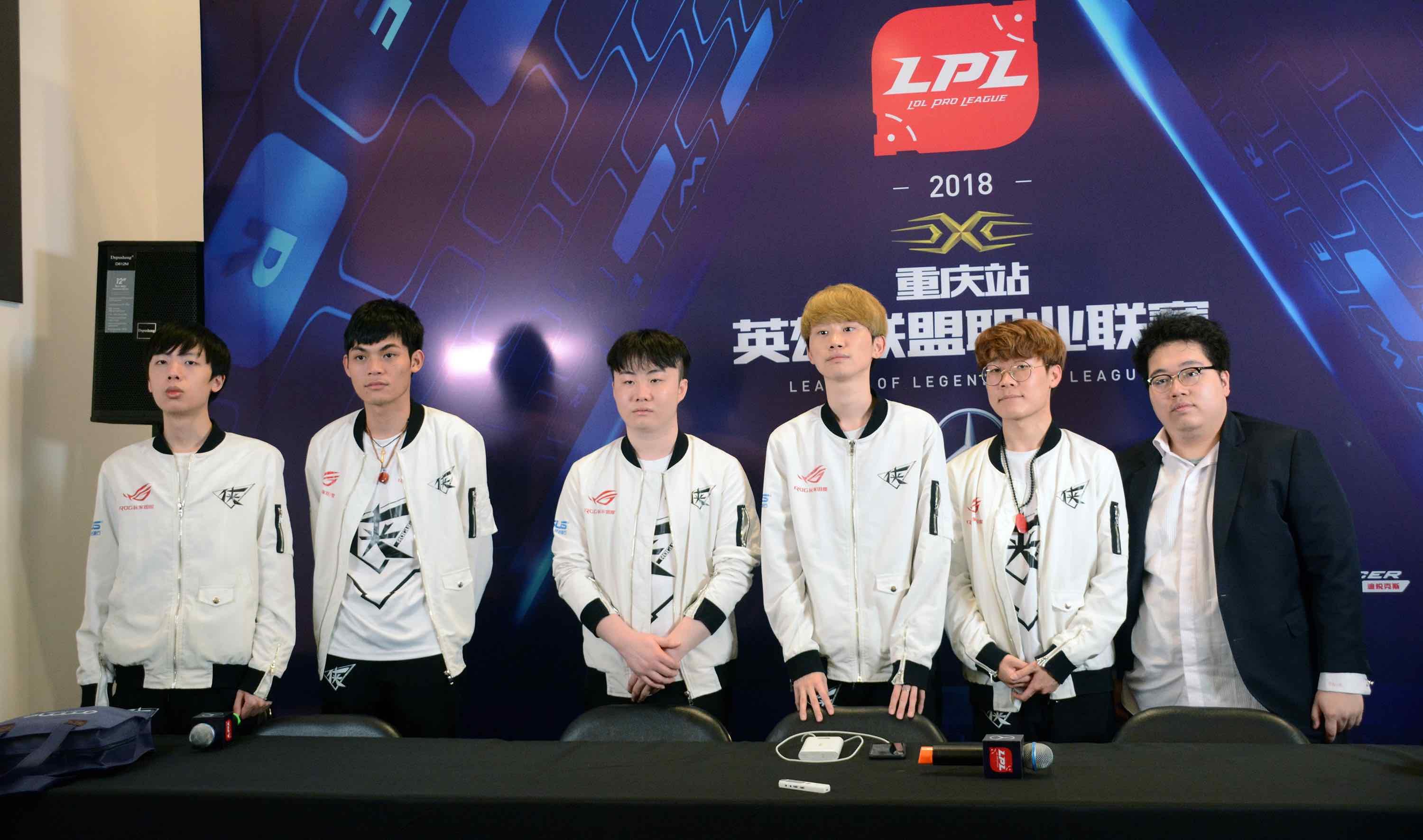 足坛的好奇 足坛的好奇